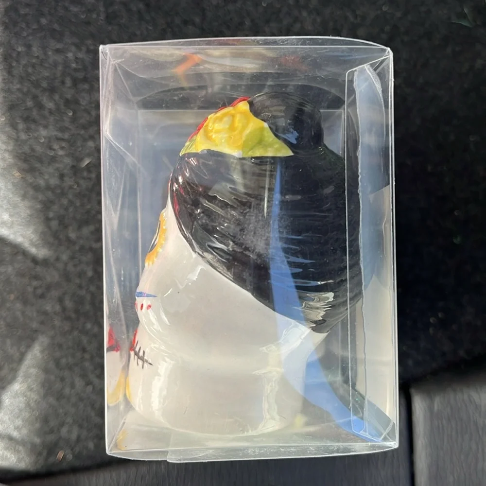 NEW Day of the Dead Skull Salt & Pepper Set, 3” tall